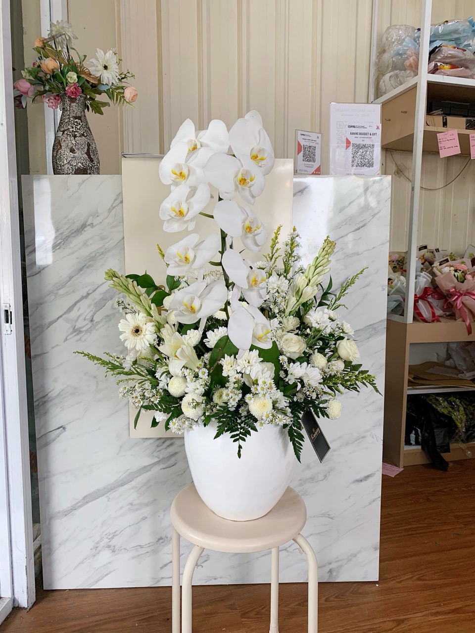 Vas Bunga Fresh Flower VAS-VHNDU