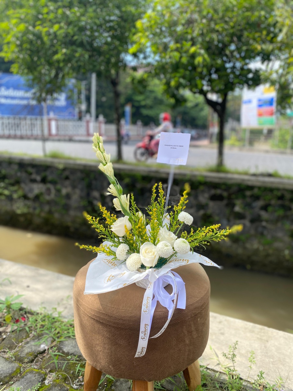 Vas Bunga Fresh Flower VAS-RZTQ7